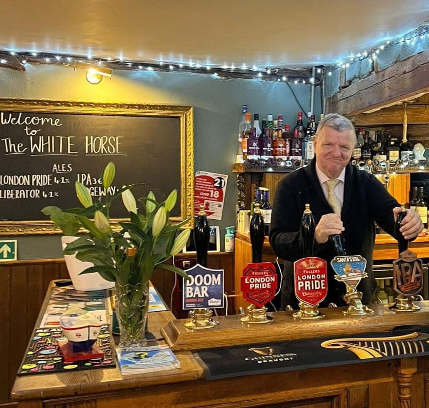 FULLY BOOKED QUIZ NIGHT at The White Horse Pub