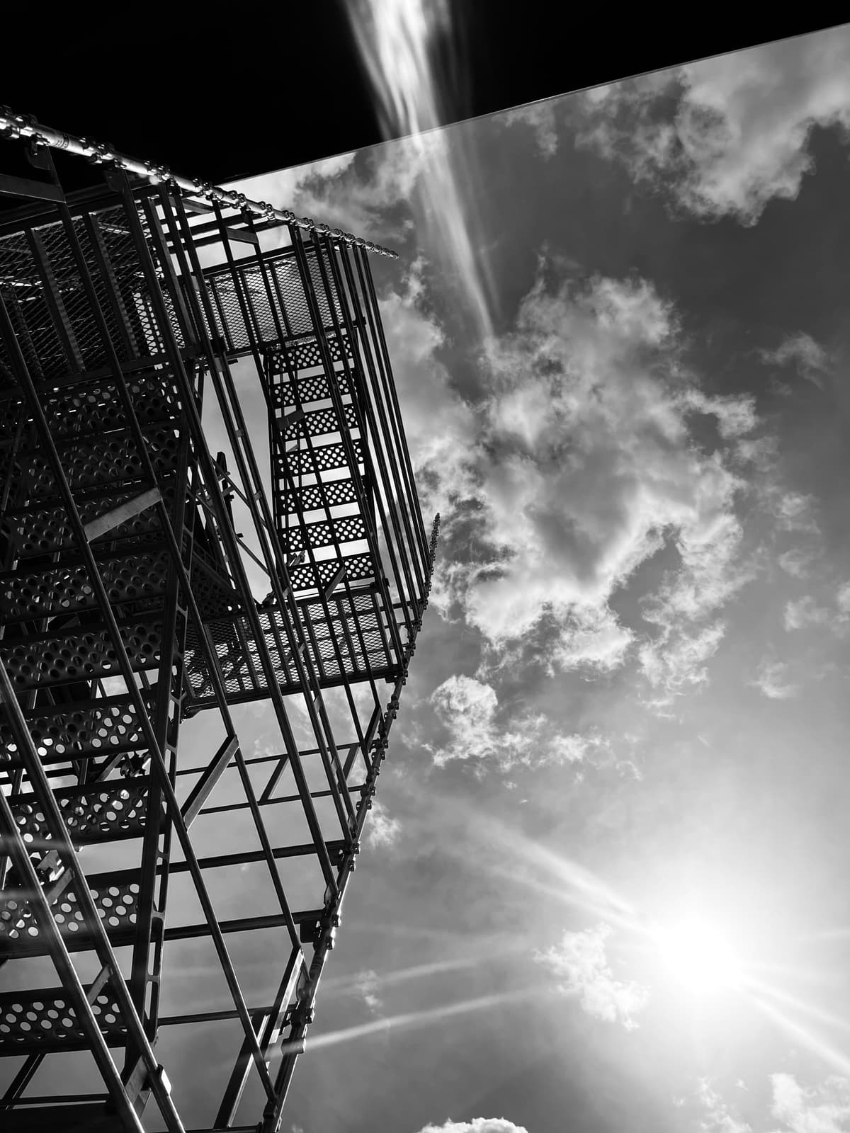 Fractured - Jo Hallam